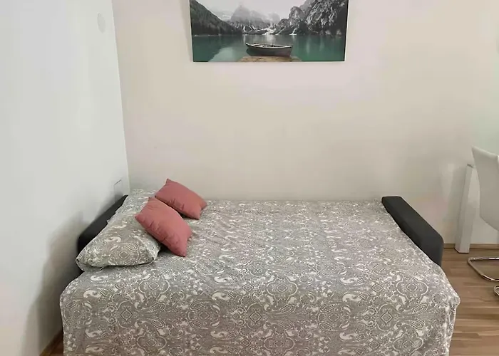 Cosy Near Metro & Center *