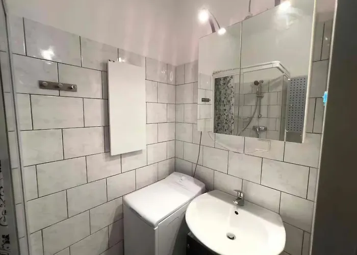 Cosy Near Metro & Center Apartamento Viena
